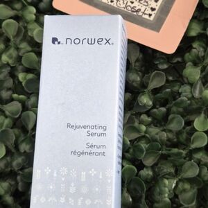 Norwex Rejuvenating Serum 1 Fl Oz NIB MSRP $70